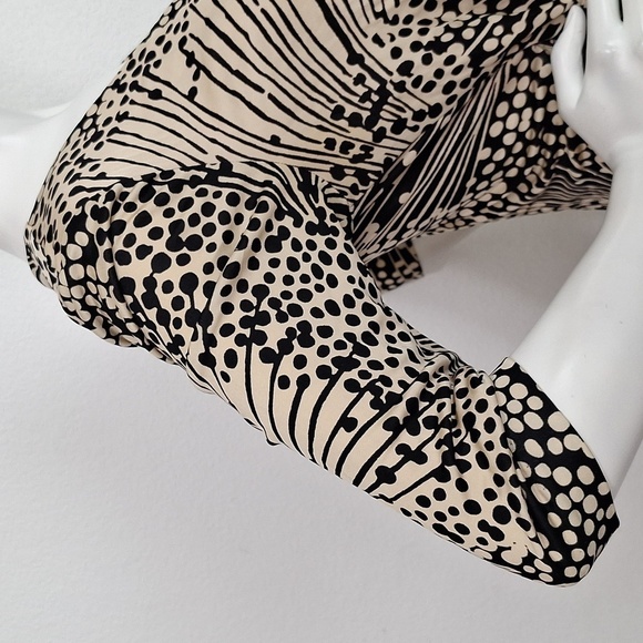 Trina Turk Tan Black Animal Esque Print Mobwife V-Neck Faux Wrap Dress Size 8 - Picture 8 of 11